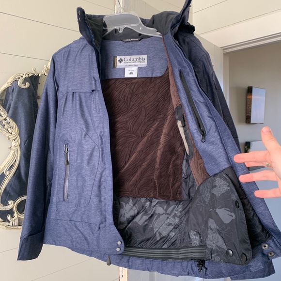 Columbia Winter Jacket - Picture 3 of 5